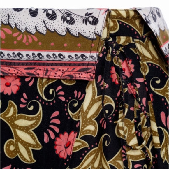 Agua Bendita Antiq Print Sophie Short - Picture 4 of 8